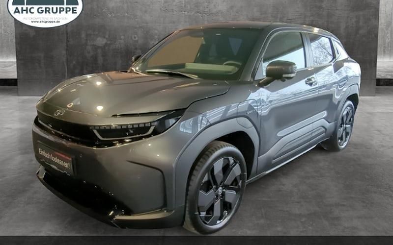 Neu Toyota Urban Cruiser Lounge 128 kW (175 PS) 2026 Grau SUV