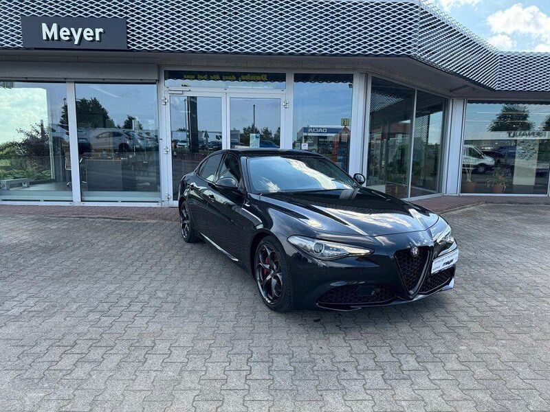 Andere Gebraucht 2019 Alfa Romeo Giulia Tech Edition Limousine | 29.990 € - Bild 1/4