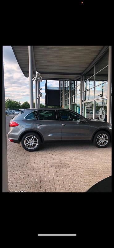 Second-hand Porsche Cayenne 2012 Gri SUV