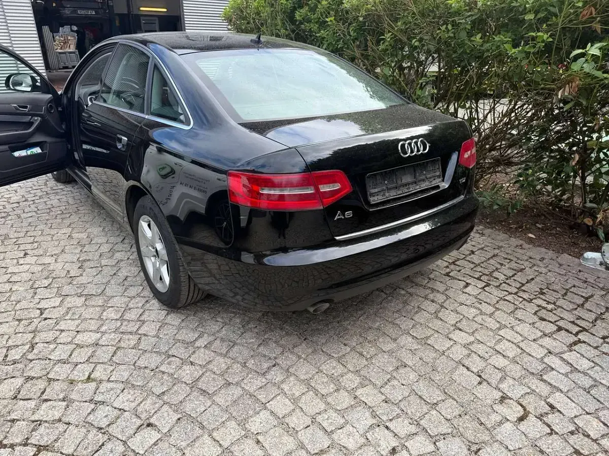 Gebraucht Audi A6 170 PS (125 kW) 2010 Brillantschwarz Limousine
