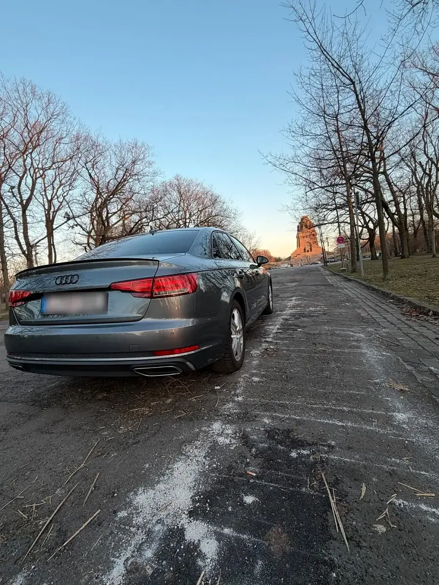 Second-hand Audi A4 130 CP (95 kW) 2019 Gri Berlinǎ