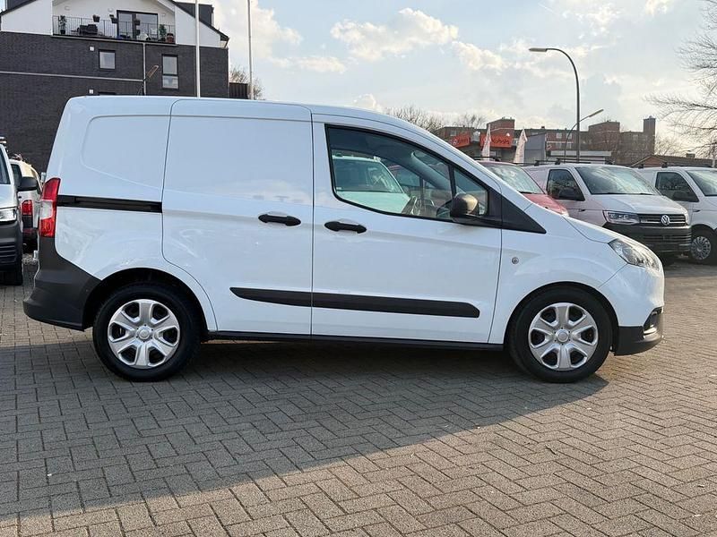 Gebraucht Ford Transit Trend 75 PS (55 kW) 2021 Frostweiß Van / Kleinbus
