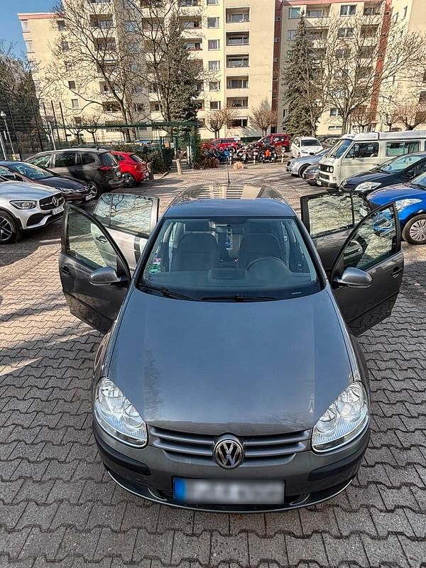 Gebraucht VW Golf V 75 PS (55 kW) 2005 Grau Kleinwagen