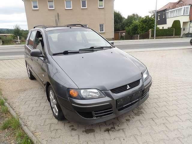 Grau Gebraucht 2004 Mitsubishi Space Star Comfort Edition Kombi | 2.999 € (Teuer) - Bild 1/4