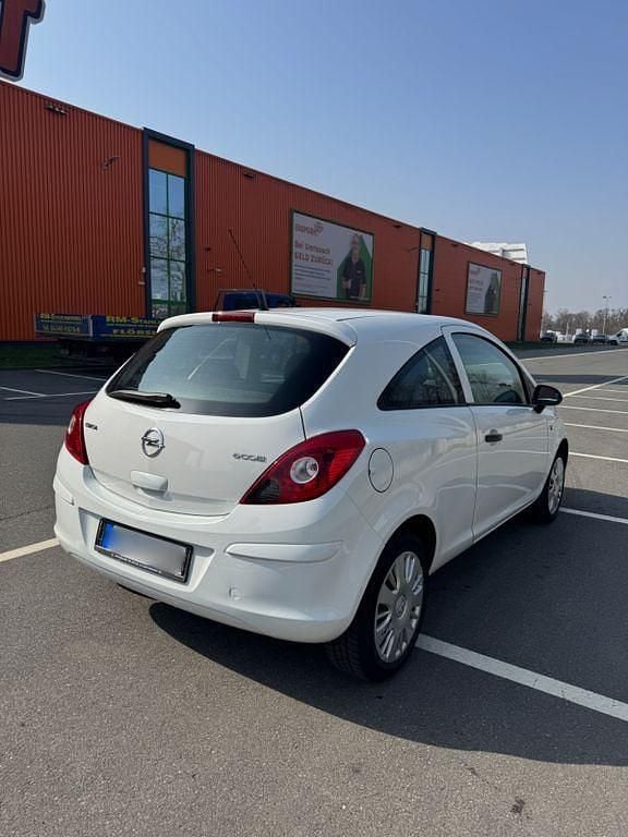 Gebraucht Opel Corsa 69 PS (50 kW) 2013 Weiß Kleinwagen