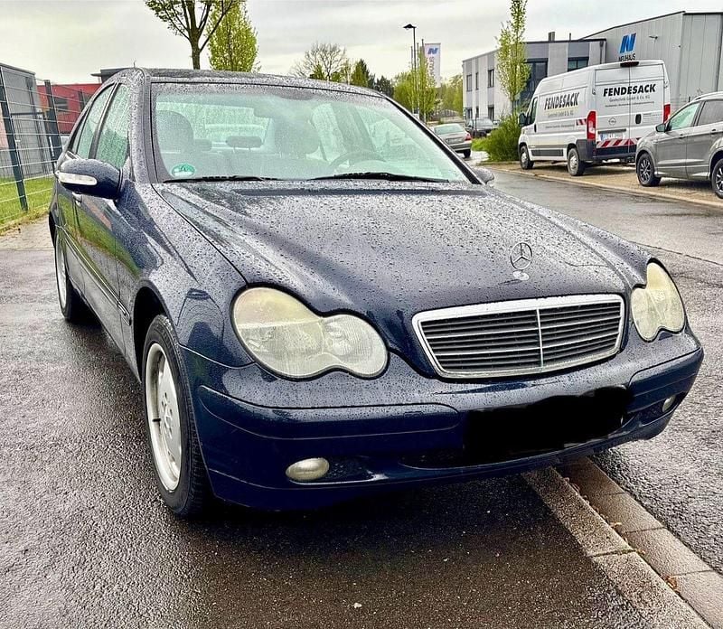 Gebraucht Mercedes C180 129 PS (94 kW) 2001 Blau Limousine