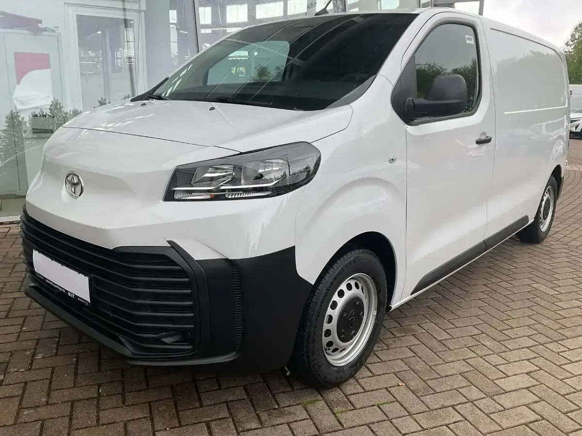 Neu Toyota Proace 120 PS (88 kW) 2026 Icy white Van / Kleinbus