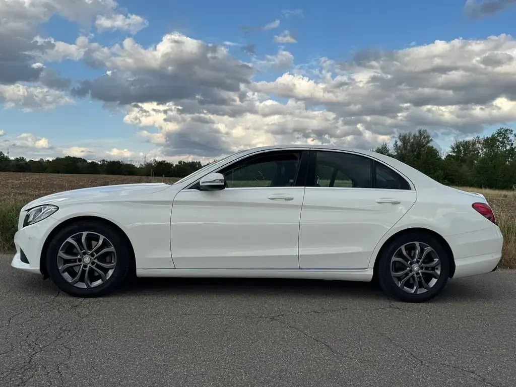 Gebraucht Mercedes 220 170 PS (125 kW) 2016 Weiß Limousine