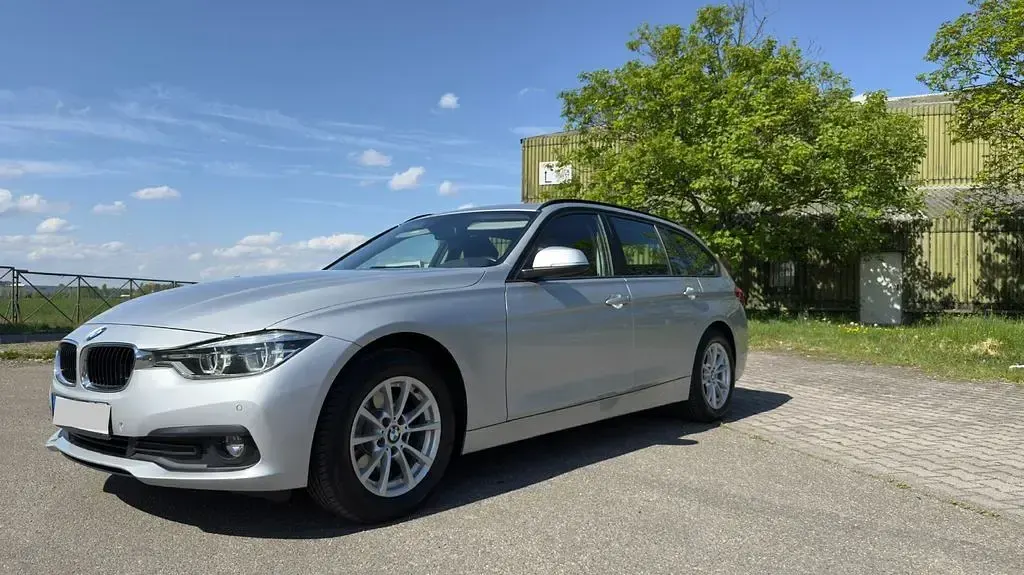 Gebraucht BMW 320 190 PS (139 kW) 2019 Silber Kombi