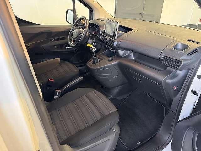 Gebraucht Opel Combo Edition 135 PS (99 kW) 2020 Weiß Van / Kleinbus