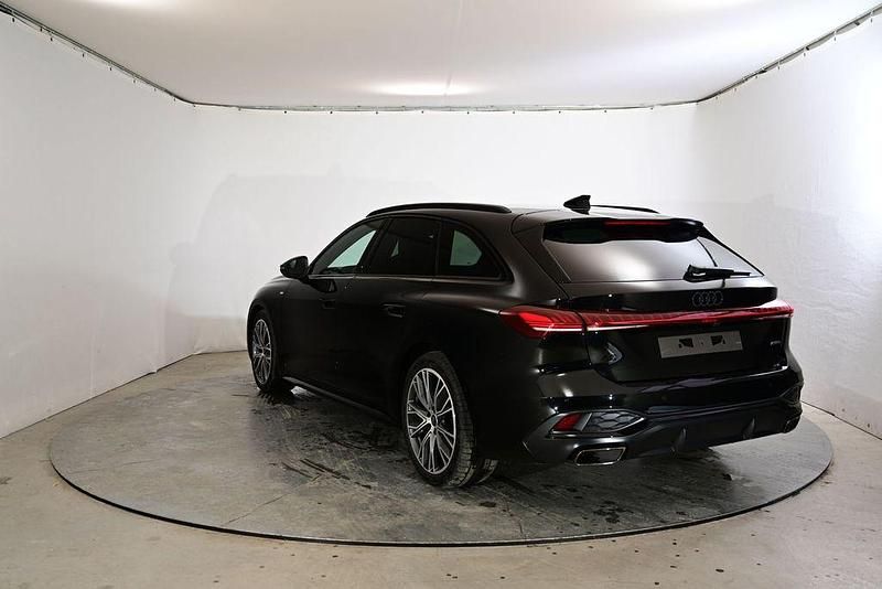 Gebraucht Audi A5 S-Line 204 PS (150 kW) 2026 Schwarz Limousine