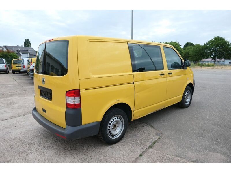 Gebraucht VW T5 84 PS (61 kW) 2012 Ginstergelb r1032 Van