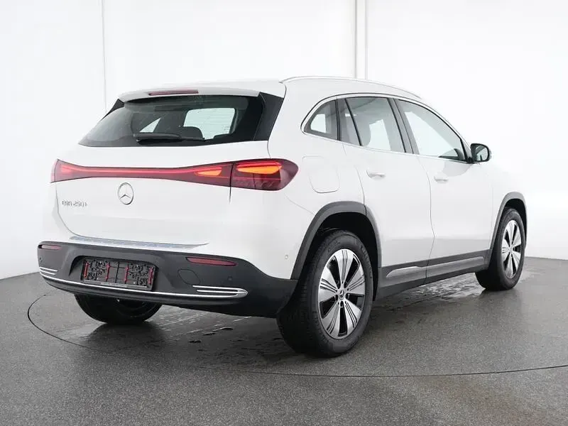 Używany Mercedes EQA250+ Advanced 139 kW (190 KM) 2025 Biały SUV