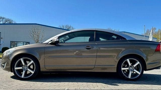 Gebraucht Volvo C70 Summum 150 PS (110 kW) 2013 Braun Cabrio