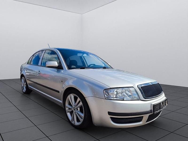 Silber Gebraucht 2004 Skoda Superb Limousine | 4.999 € (Fairer Preis) - Bild 1/4