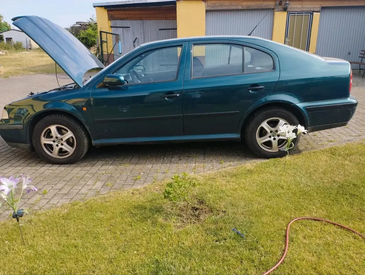 Gebraucht Skoda Octavia 125 PS (91 kW) 1998 Grün Limousine
