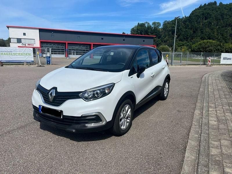 Weiß Gebraucht 2018 Renault Captur LIMITED SUV | 12.100 € (Fairer Preis) - Bild 1/4