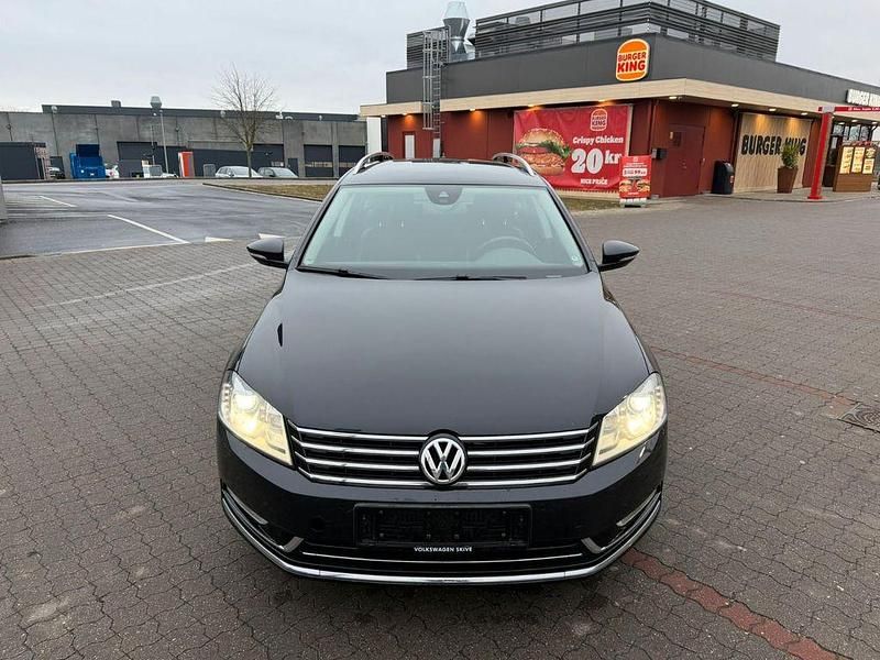 Gebraucht VW Passat Highline 140 PS (102 kW) 2012 Schwarz Limousine
