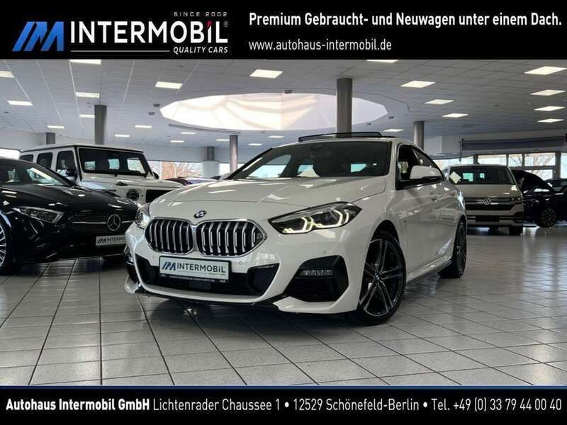 Alpinweiss iii Gebraucht 2022 BMW 220 M Sport Limousine | 26.990 € (Fairer Preis) - Bild 1/4