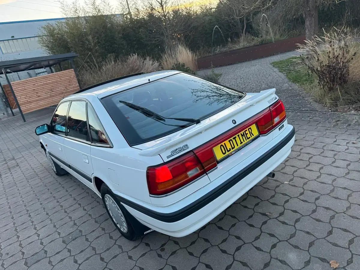 Gebraucht Mazda 626 115 PS (84 kW) 1990 Weiß Limousine