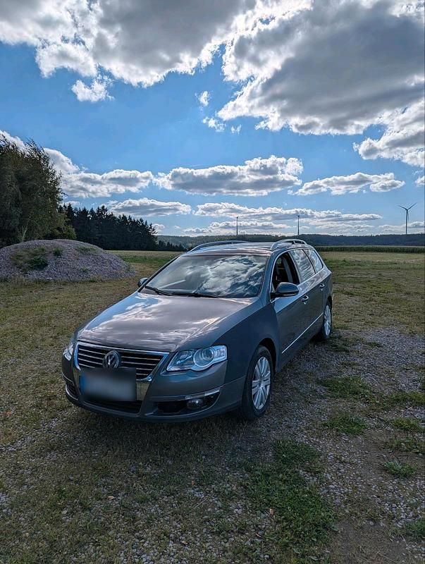 Grau Gebraucht 2006 VW Passat Kombi | 2.100 € (Fairer Preis) - Bild 1/4