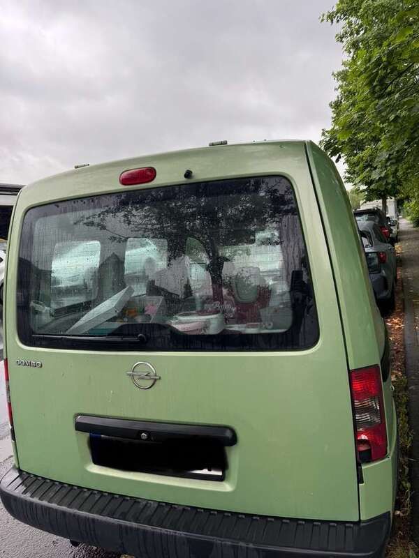 Grün Gebraucht 2010 Opel Combo Van / Kleinbus | 4.500 € (Fairer Preis) - Bild 1/4