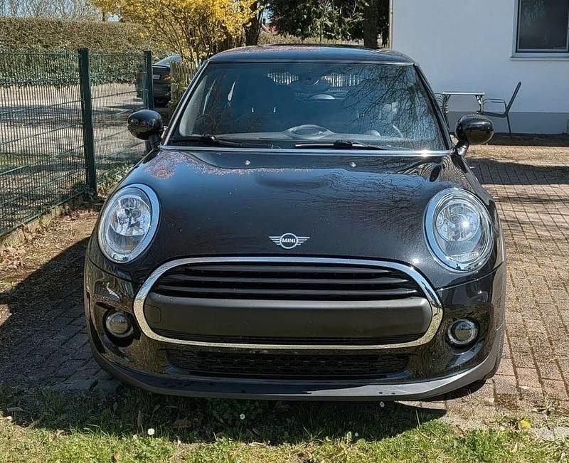 Second-hand Mini ONE 102 CP (75 kW) 2020 Negru Hatchback
