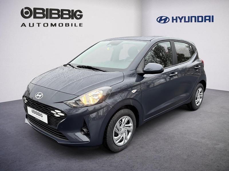 Weiß Gebraucht 2024 Hyundai i10 Select Kleinwagen | 17.490 € (Fairer Preis) - Bild 1/3