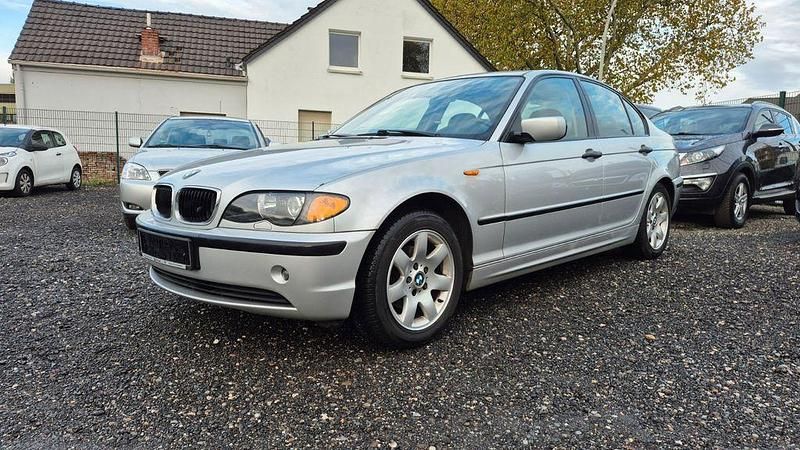 Grau Gebraucht 2002 BMW 316 Limousine | 3.390 € (Fairer Preis) - Bild 1/4