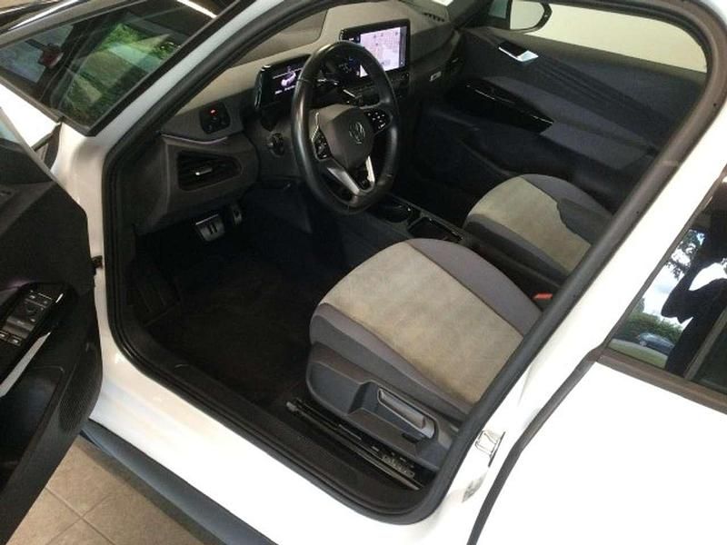 Gebraucht VW ID.3 Pro 150 kW (204 PS) 2020 Gletscherweiß schwarz Kleinwagen