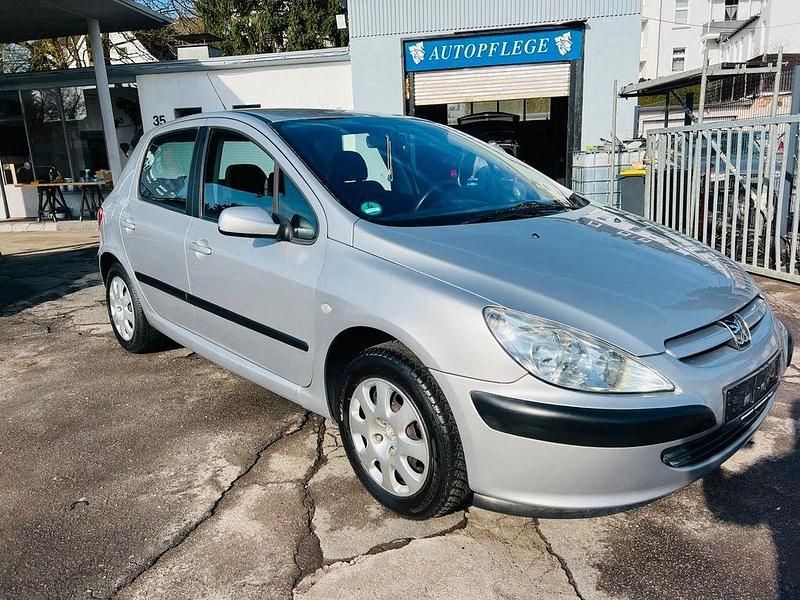 Gebraucht Peugeot 307 109 PS (80 kW) 2001 Silber Kleinwagen