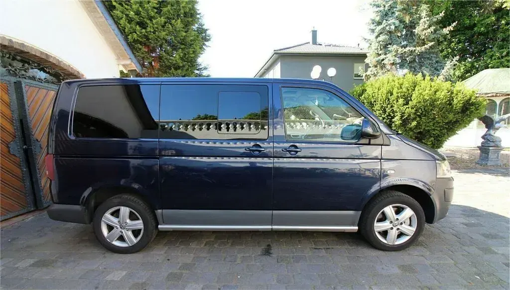 Second-hand VW T5 179 CP (131 kW) 2011 Albastru Van