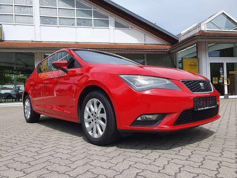 Gebraucht Seat Leon Style 105 PS (77 kW) 2014 Emotion red Limousine