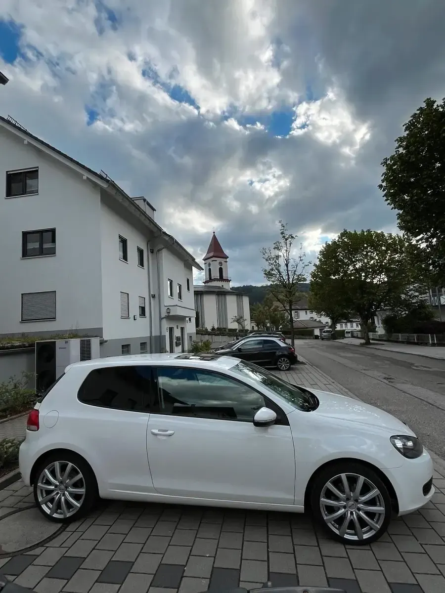 Używany VW Golf 122 KM (89 kW) 2010 Biały Coupe