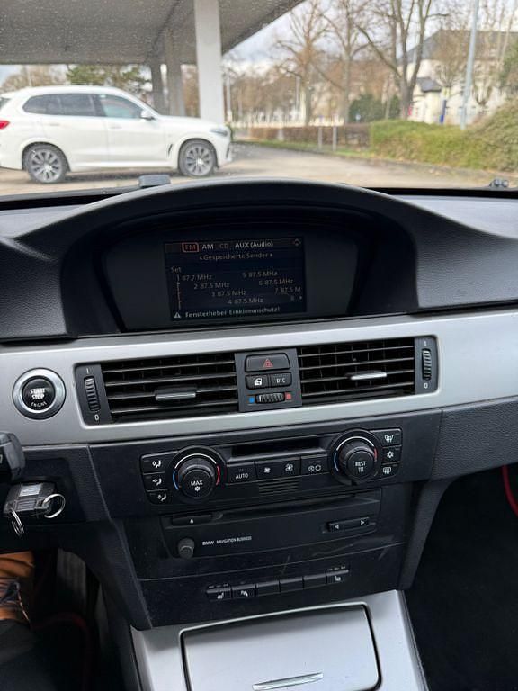 Gebraucht BMW 320 150 PS (110 kW) 2006 Schwarz Kombi