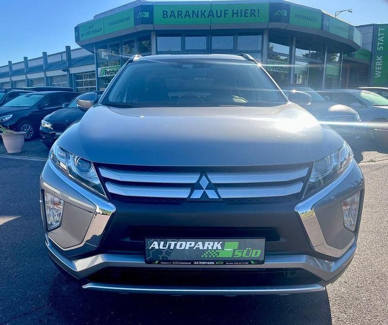 Grau Gebraucht 2019 Mitsubishi Eclipse Cross Diamant Edition SUV | 15.750 € (Etwas zu teuer) - Bild 1/4
