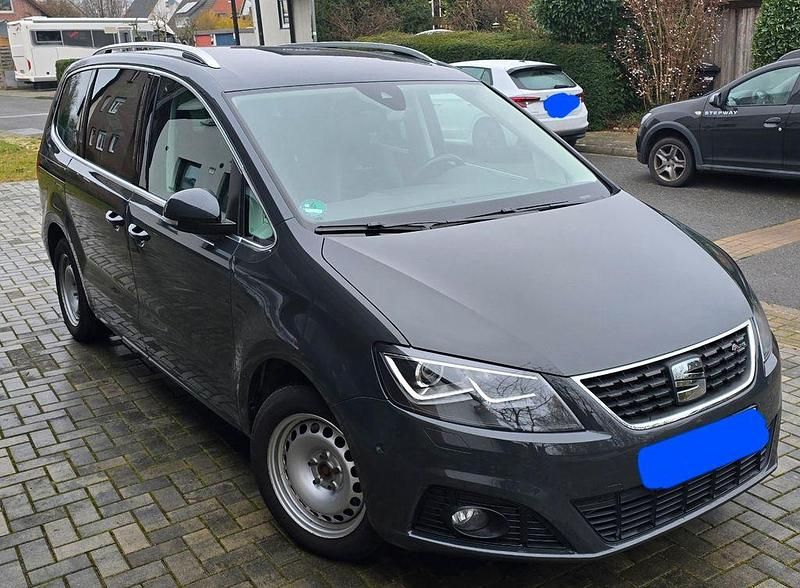 Grau Gebraucht 2020 Seat Alhambra FR-Line Van / Kleinbus | 28.500 € (Fairer Preis) - Bild 1/4