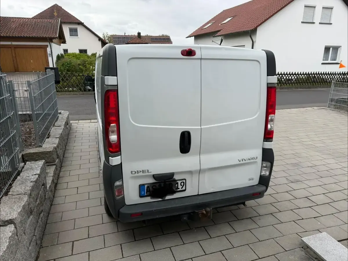 Gebraucht Opel Vivaro 90 PS (66 kW) 2012 Weiß Van / Kleinbus