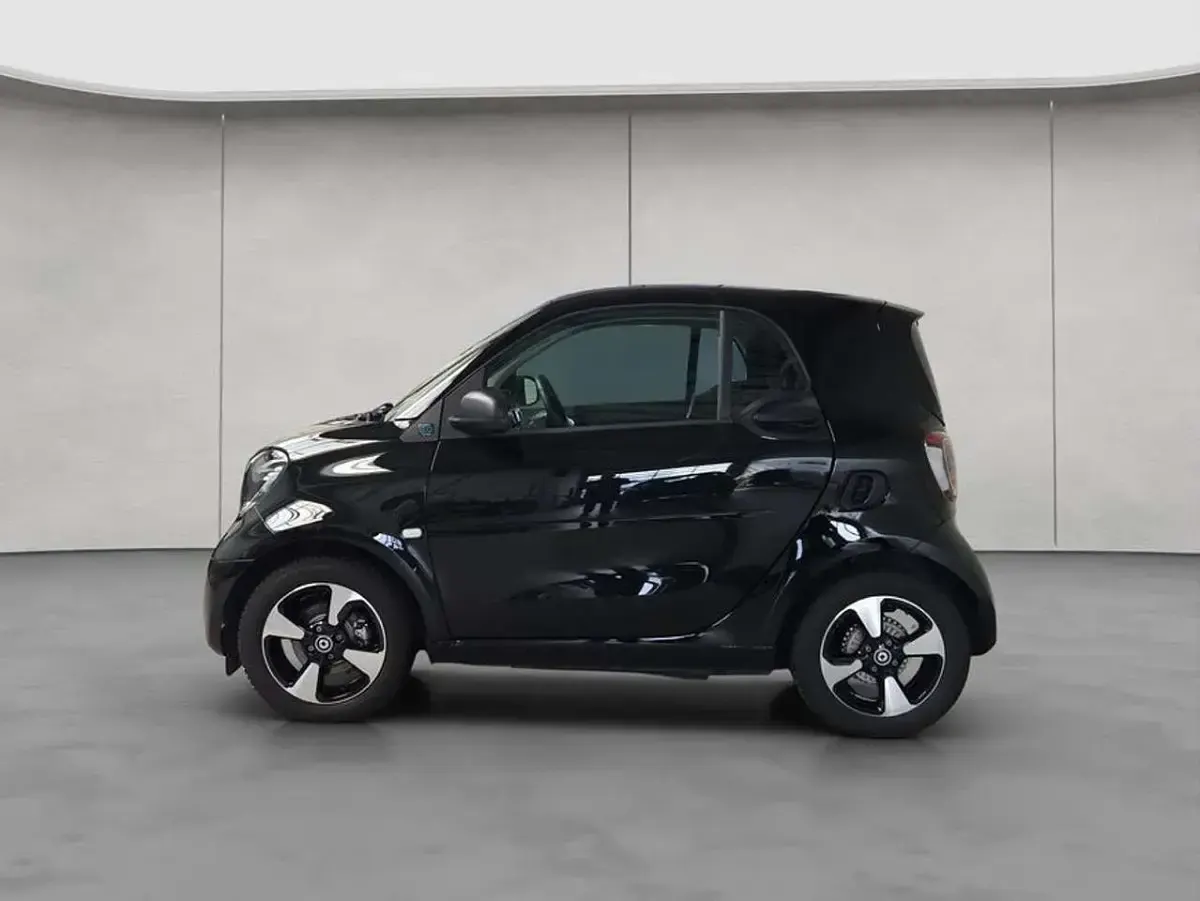 Gebraucht Smart ForTwo Coupé Passion Exclusive 60 kW (82 PS) 2024 Bodypanels in black Kleinwagen