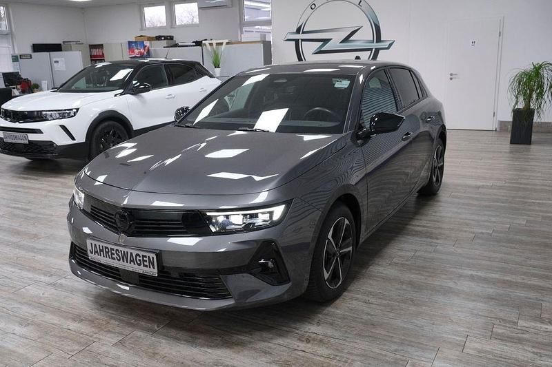 Gebraucht Opel Astra 131 PS (96 kW) 2024 Grau Limousine