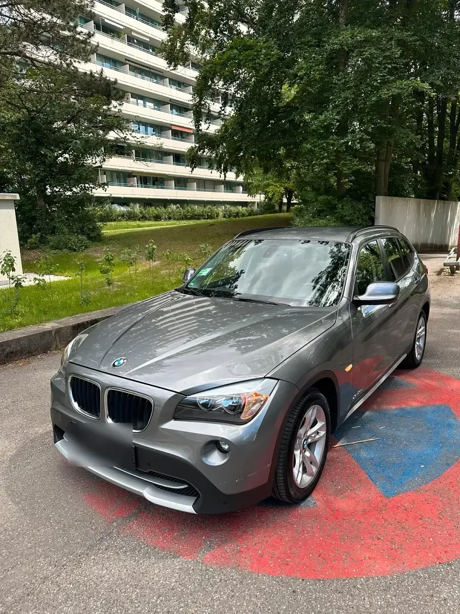 Gebraucht BMW X1 143 PS (105 kW) 2012 Grau SUV