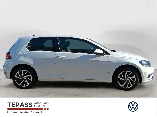 Gebraucht VW Golf VII Sound 86 PS (63 kW) 2018 Weiss Limousine