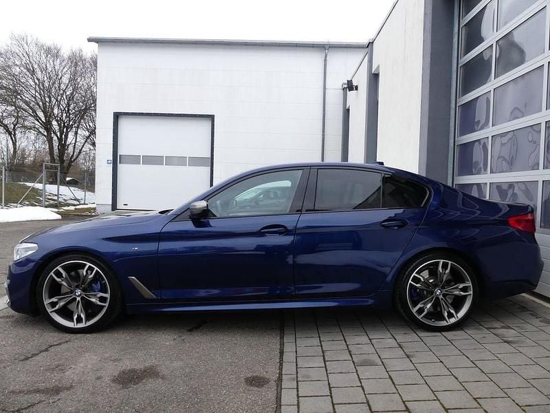 Gebraucht BMW M550 Performance 530 PS (389 kW) 2020 Blau Limousine