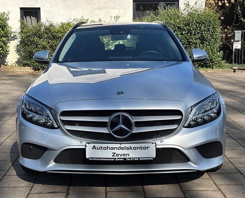 Silber Gebraucht 2020 Mercedes C200 Kombi | 20.700 € (Superpreis) - Bild 1/4