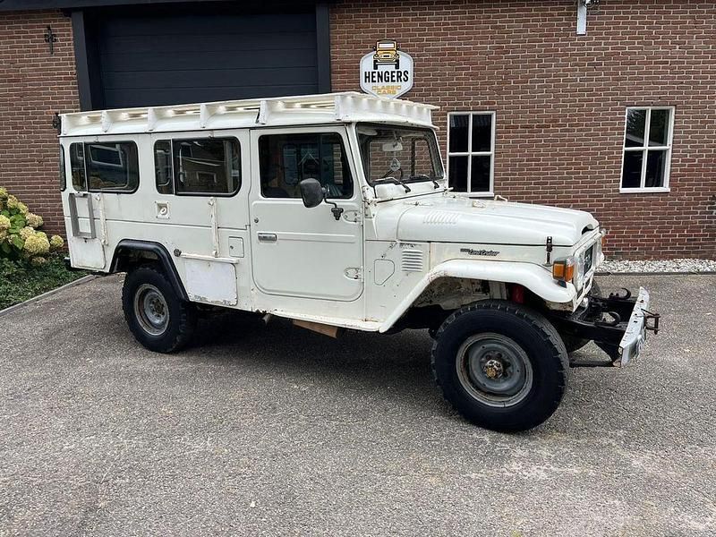 Weiß Gebraucht 1984 Toyota Land Cruiser SUV | 16.500 € - Bild 1/4