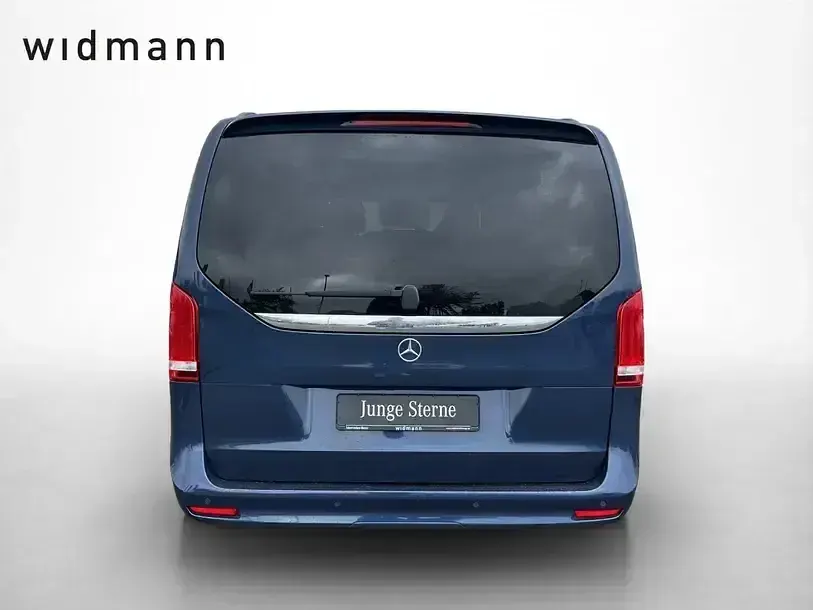 Gebraucht Mercedes V300 AMG 237 PS (174 kW) 2024 Blau Van / Kleinbus