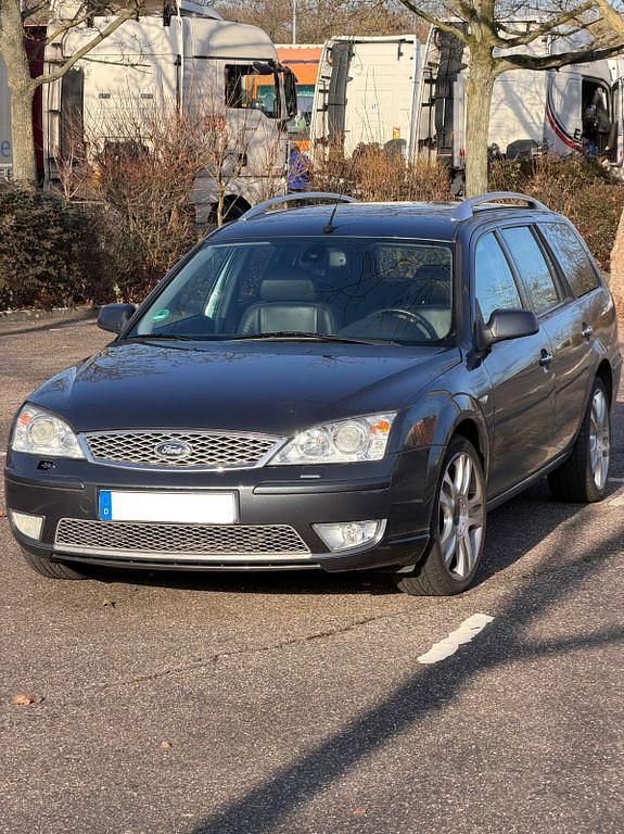 Grau Gebraucht 2006 Ford Mondeo Titanium X Limousine | 1.800 € (Guter Preis) - Bild 1/4