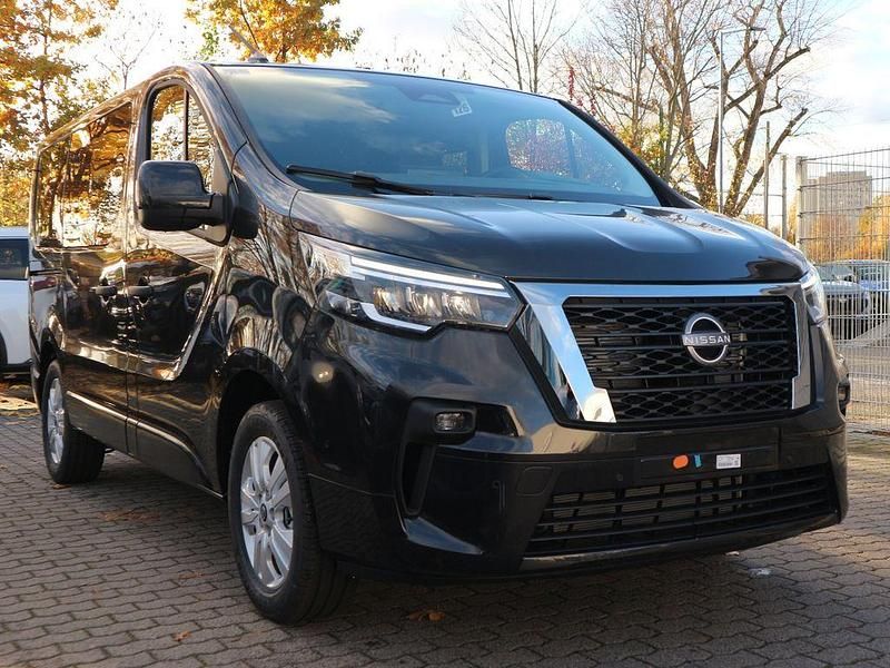 Neu Nissan Primastar Tekna 170 PS (125 kW) 2025 Midnight black Van / Kleinbus