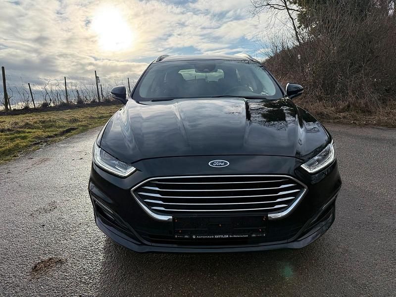 Gebraucht Ford Mondeo Titanium 190 PS (139 kW) 2019 Schwarz Kombi
