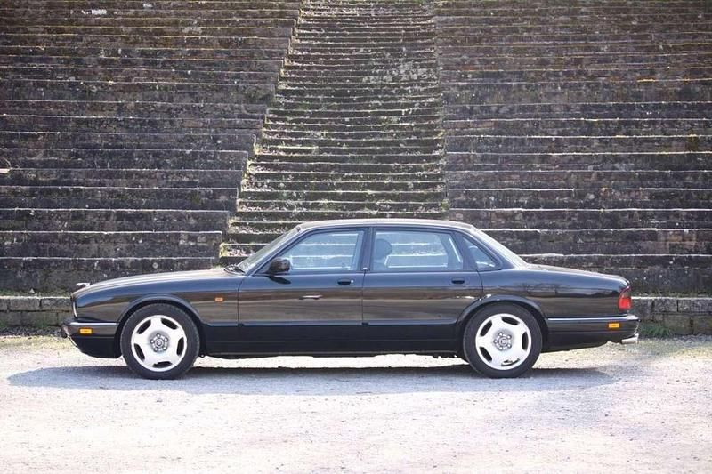 Gebraucht Jaguar XJR 320 PS (235 kW) 1994 Schwarz Limousine